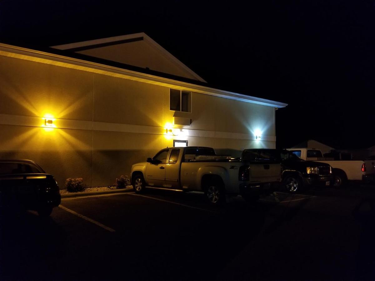 Bilmar Inn & Suites Dell Rapids Екстериор снимка