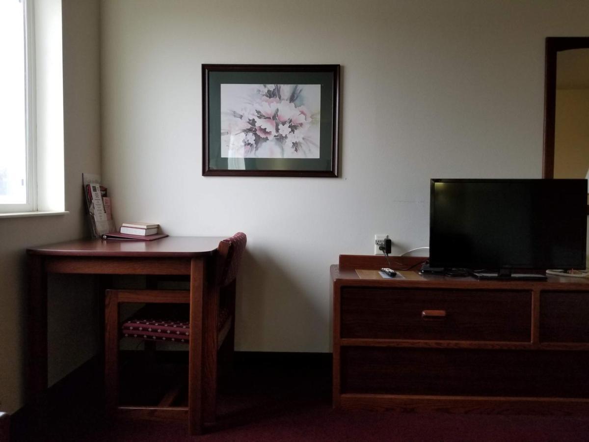 Bilmar Inn & Suites Dell Rapids Екстериор снимка