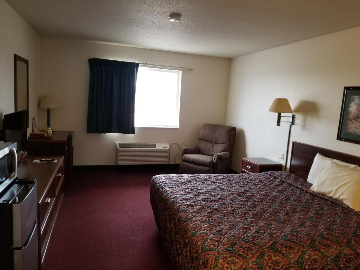 Bilmar Inn & Suites Dell Rapids Екстериор снимка