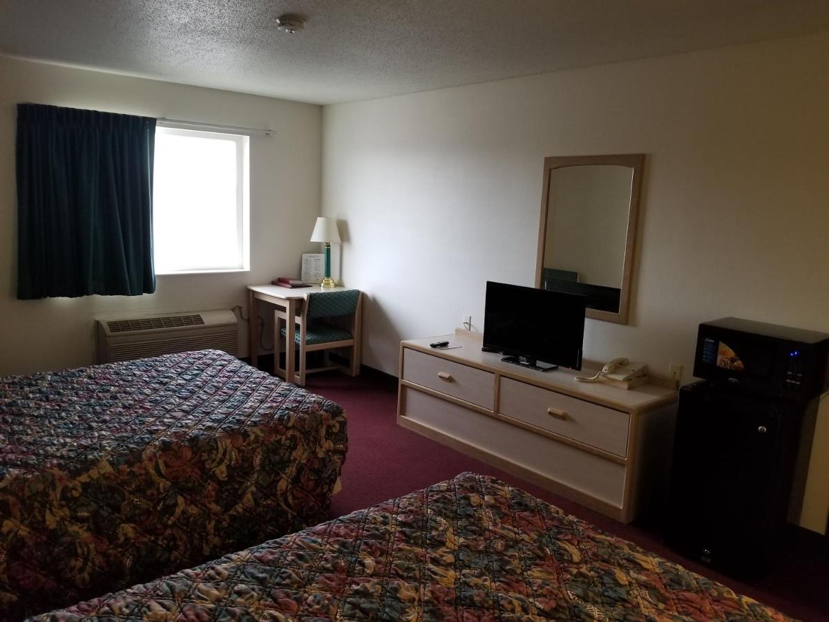 Bilmar Inn & Suites Dell Rapids Екстериор снимка
