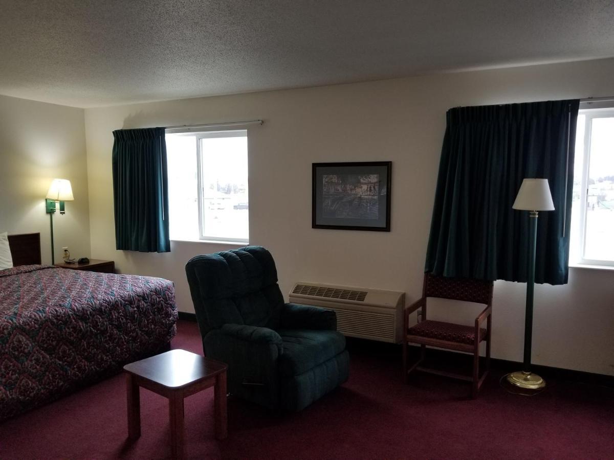 Bilmar Inn & Suites Dell Rapids Екстериор снимка