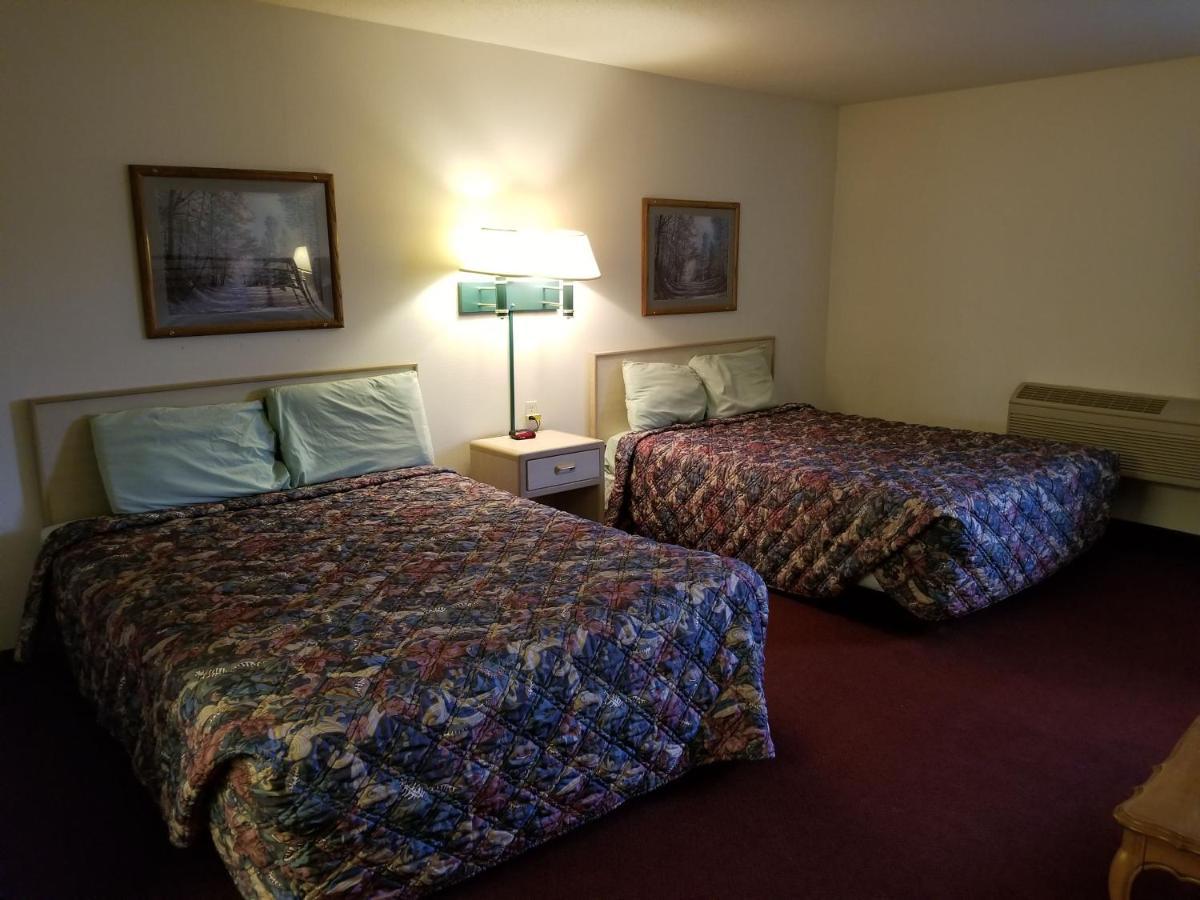 Bilmar Inn & Suites Dell Rapids Екстериор снимка
