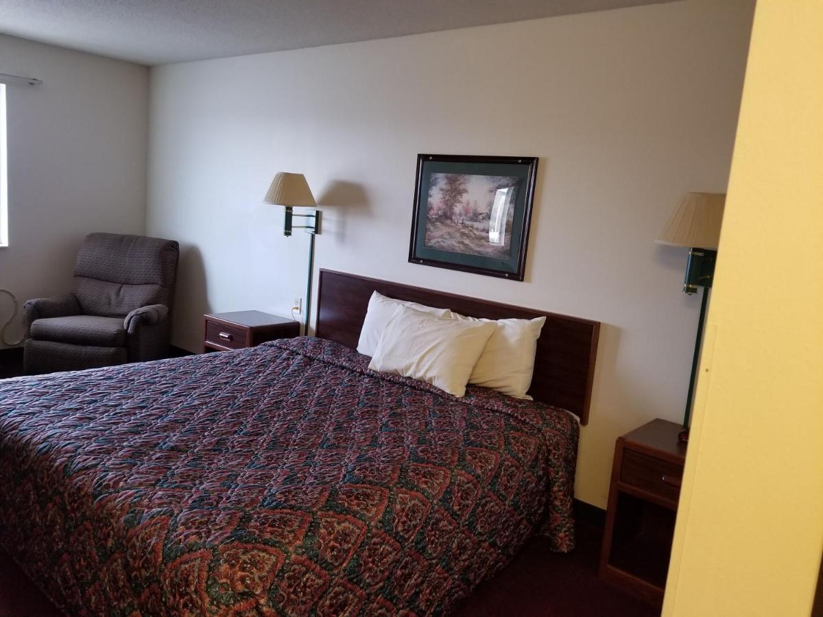 Bilmar Inn & Suites Dell Rapids Екстериор снимка