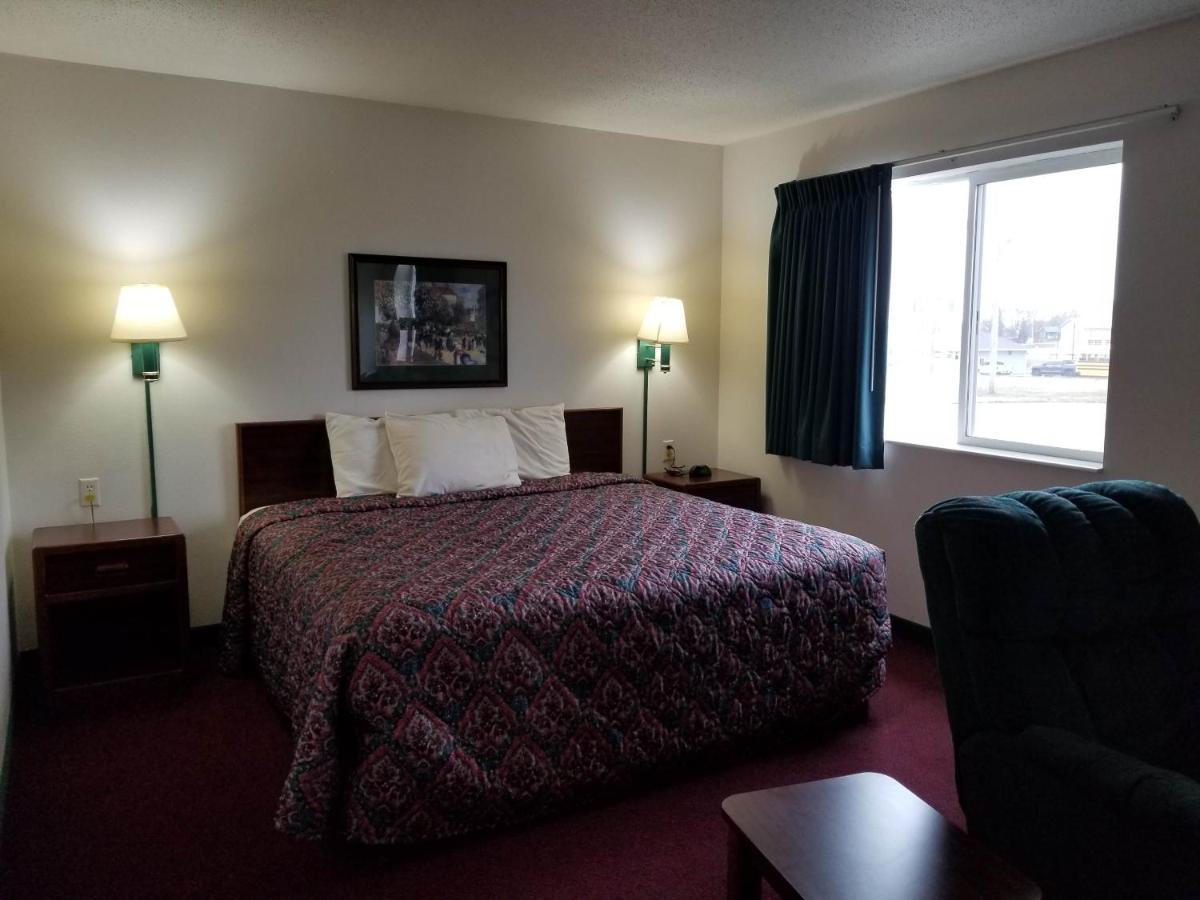 Bilmar Inn & Suites Dell Rapids Екстериор снимка