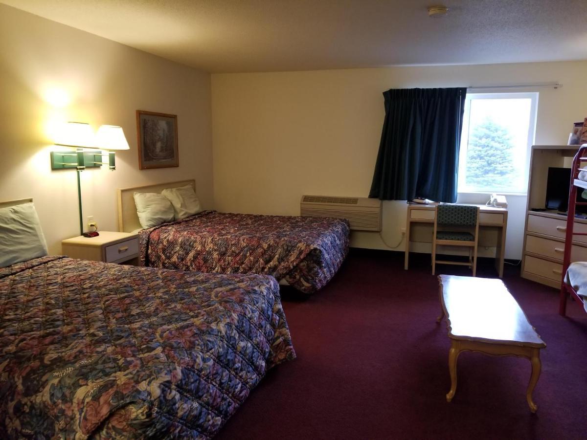 Bilmar Inn & Suites Dell Rapids Екстериор снимка