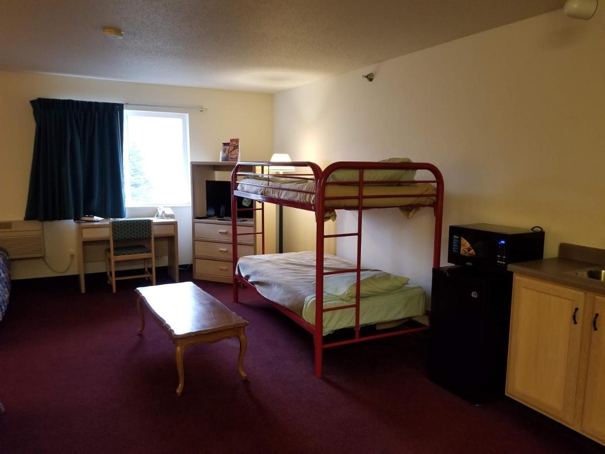 Bilmar Inn & Suites Dell Rapids Екстериор снимка