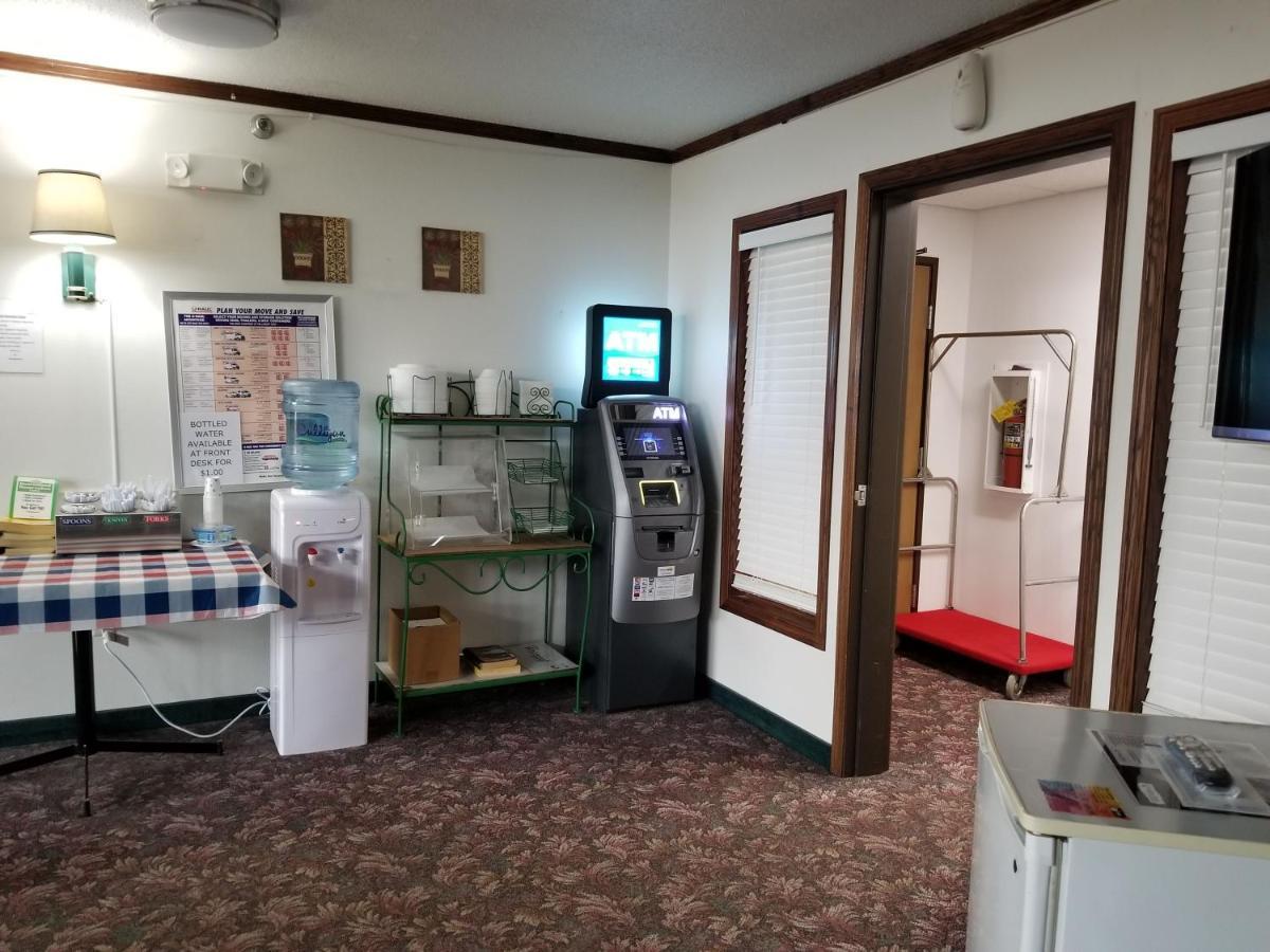 Bilmar Inn & Suites Dell Rapids Екстериор снимка