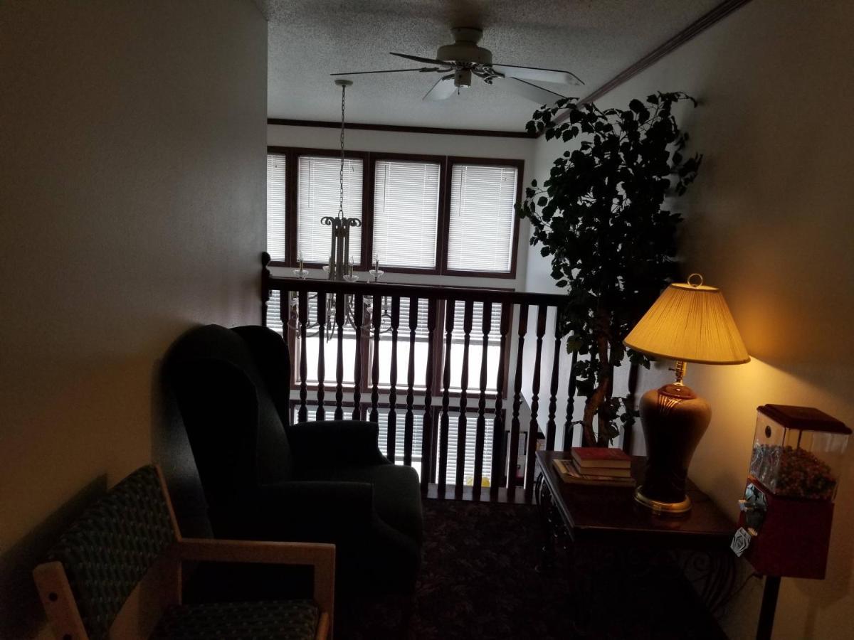 Bilmar Inn & Suites Dell Rapids Екстериор снимка