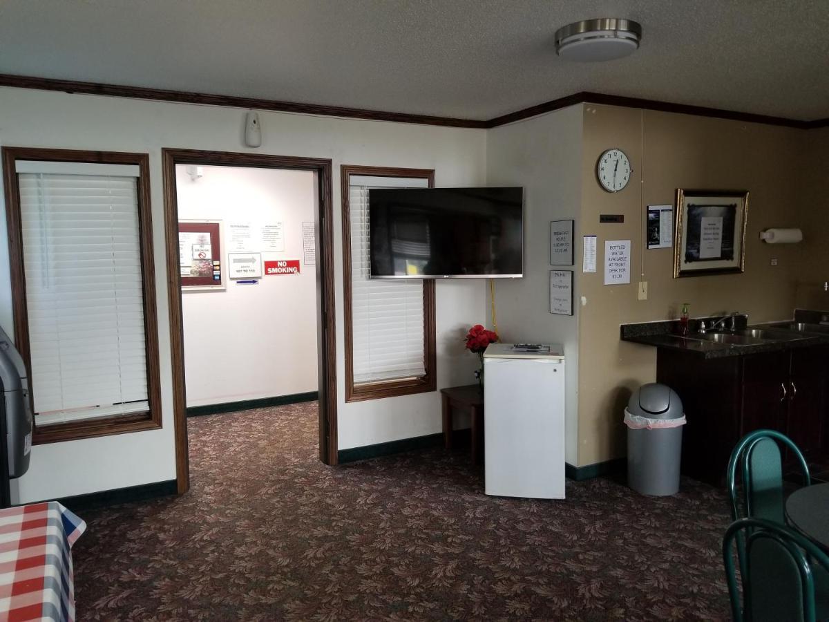 Bilmar Inn & Suites Dell Rapids Екстериор снимка