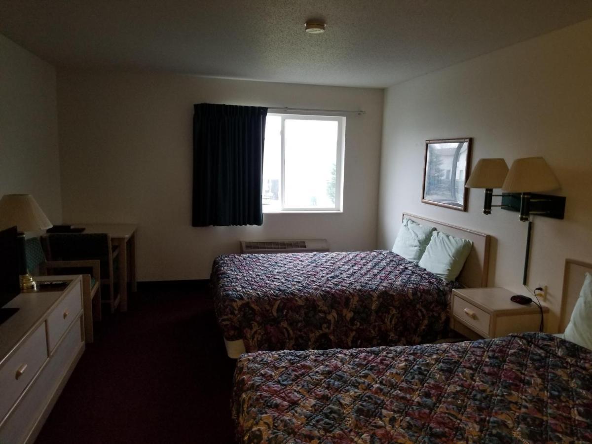 Bilmar Inn & Suites Dell Rapids Екстериор снимка