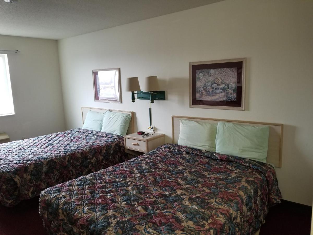 Bilmar Inn & Suites Dell Rapids Екстериор снимка