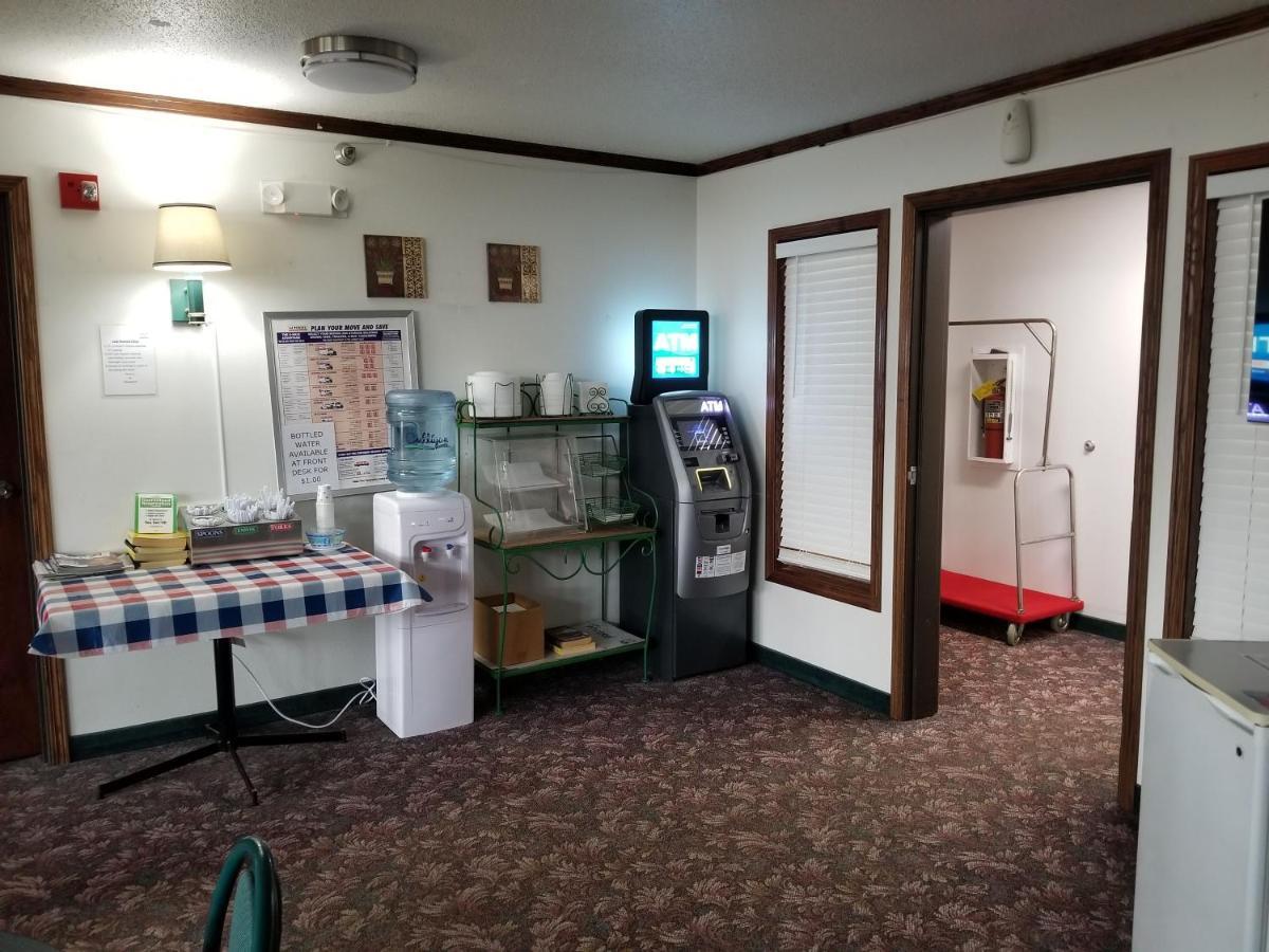 Bilmar Inn & Suites Dell Rapids Екстериор снимка