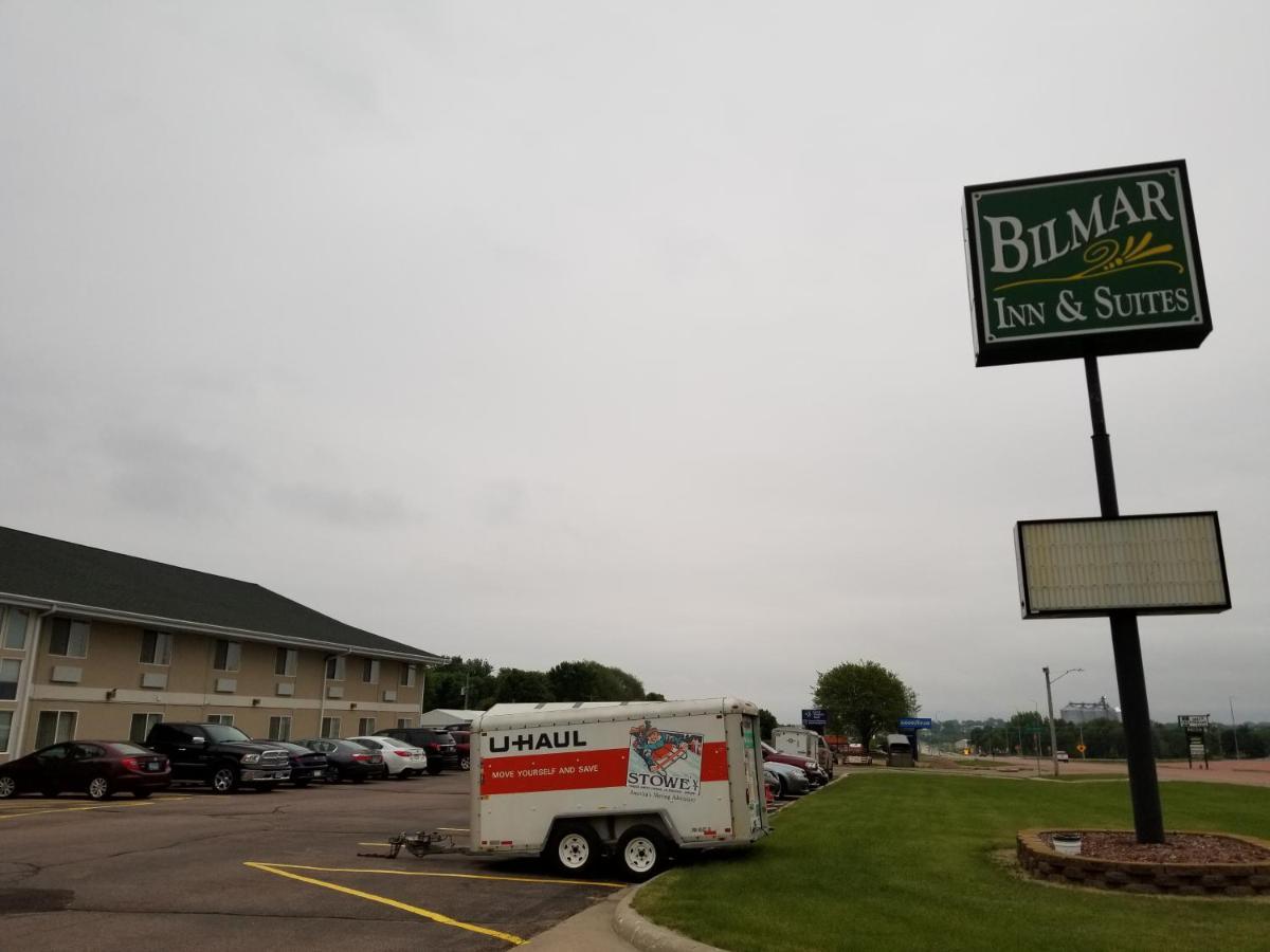 Bilmar Inn & Suites Dell Rapids Екстериор снимка