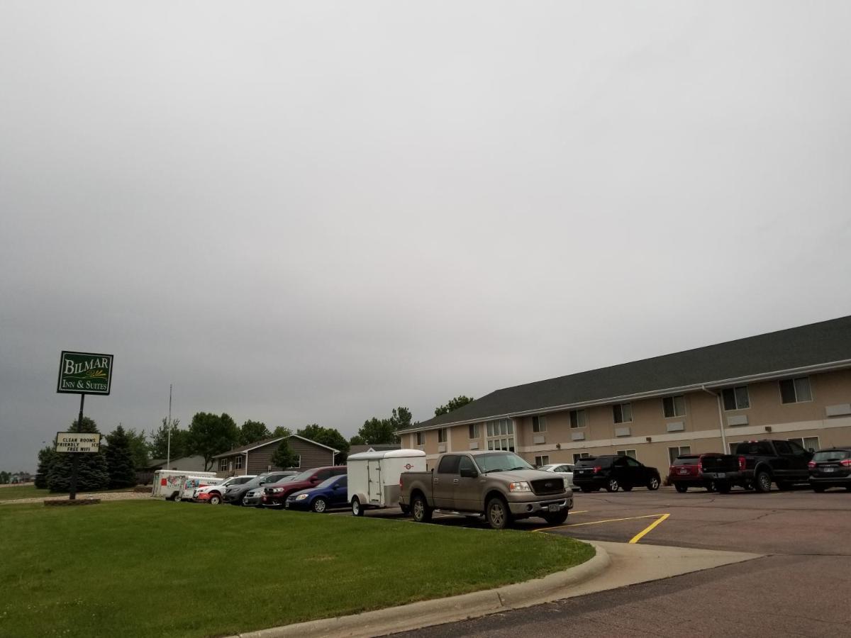 Bilmar Inn & Suites Dell Rapids Екстериор снимка